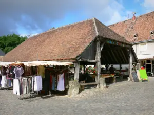 Sainte-Sévère-sur-Indre - Zaal van de Grote Markt