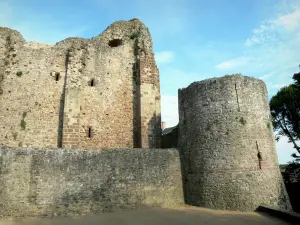 Sainte-Suzanne - Farinière calabozo de la torre y fortaleza de la novela