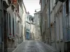 Sancerre - Street in the old town lined with houses