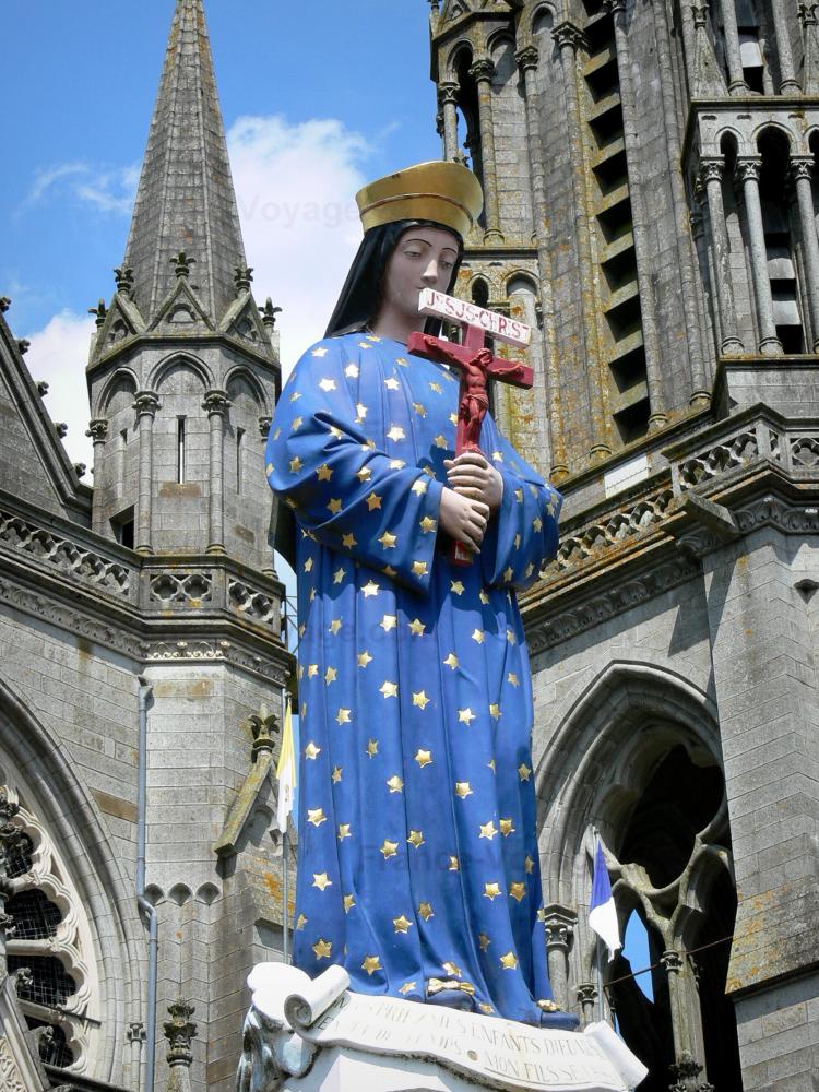 Photos Le sanctuaire de Pontmain Guide Tourisme & Vacances