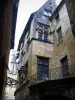 Sarlat-la-Canéda - Façade et balcon de l'hôtel Plamon