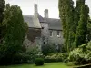 Saussey manor house - Manor house and garden (trees and lawn)