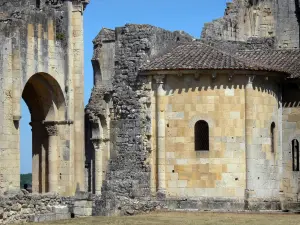 La Sauve-Majeure abbey - Remains of the abbey church 