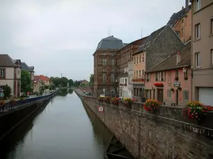 Saverne - The Marne to Rhine canal, houses and part of the Rohan castle