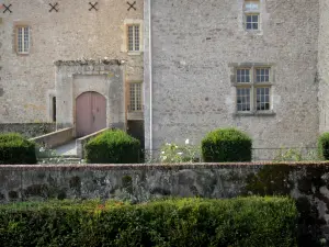 Schloss Beauvoir - Fassade des Schlosses; auf der Gemeinde Saint-Pourçain-sur-Besbre, im Tal der Besbre