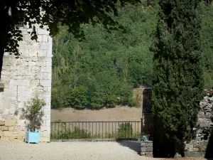 Schloss von Cas - Blick auf die umliegende Landschaft