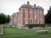 Schloss von Chamarande - Departements Besitz von Chamarande: Schloss im Stil Ludwig XIII. und seine Wassergräben