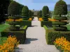 Schloß und Gärten von Villandry - Blumen und gestutzte Sträucher des Gartens