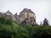 Schloß Joux - Burg (Fort) bergend ein Museum mit alten Waffen, in La Cluse-et-Mijoux