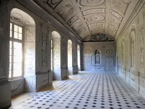 Schloß von Tanlay - Im Inneren des großen Schlosses: Große Trompe-l'oeil-Galerie