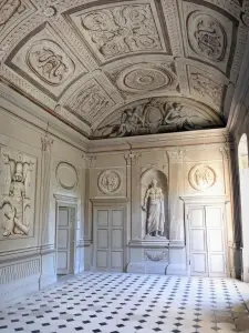 Schloß von Tanlay - Im Inneren des großen Schlosses: Große Trompe-l'oeil-Galerie