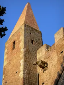 Simorre - Details of the fortified brick church (Notre-Dame abbey church)