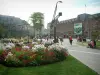Strassburg - Platz Kléber mit Blumen, Bäumen und Bauten