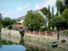 Tal des Loir - Blumengarten am Flussufer Loir; in Ruillé-sur-Loir