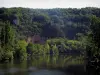 Tal des Lot - Fluss (der Lot) und Bäume am Rande des Wassers, im Quercy