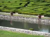 Tenuta di Villarceaux - Parco immobiliare: ricami di canale e bosso nel giardino sull'acqua (parterre sull'acqua); nel comune di Chaussy, nel Parco Naturale Regionale del Vexin Français