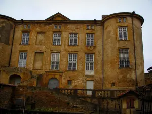 Theizé - Rochebonne Castle, nella Terra di Golden Stone (Beaujolais)