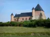 Thiérache - Église fortifiée de Beaurain, sur la commune de Flavigny-le-Grand-et-Beaurain