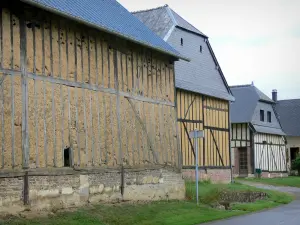 Thiérache - Half-timbered houses in the village of Archon