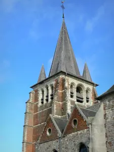 Thiérache - Turm der Kirche Notre-Dame in Vervins