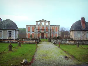 Thury-Harcourt castle - Path leading to the ruins of the castle in Suisse Normande (an area reminiscent of Switzerland)