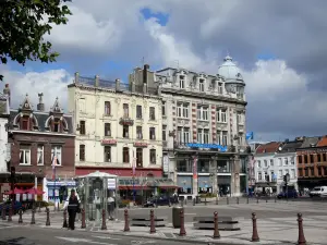 Tourcoing - Place République, commerces et maisons de la ville