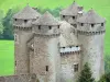 Tournemire e Castello di Anjony - Torrione medievale e le sue quattro torri sormontate da tetti Pepperpot