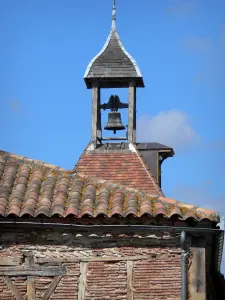 Tournon-d'Agenais - Bell in cella campanaria