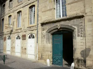 Tournon-sur-Rhône - Hotel de la Tourette alberga la biblioteca municipal