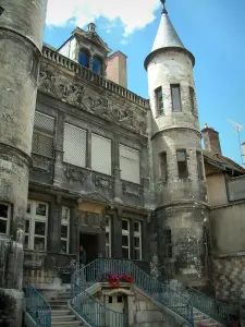 Troyes - Hôtel de Vauluisant, édifice Renaissance à tourelles, abritant le musée de Vauluisant (musée Historique de Troyes et de la Champagne ainsi que le musée de la Bonneterie)