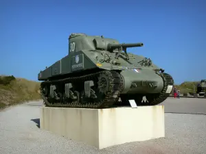 Utah Beach - Dunes-de-Varreville (plage du Débarquement) : char (vestige)