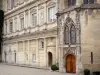 Uzès - Duchy palace: Gothic chapel and Renaissance facade