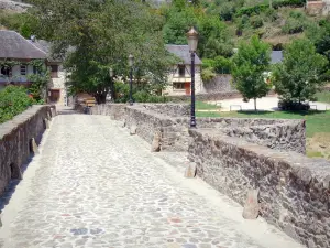 Valle della Vézère - Passeggiate il vecchio ponte di Vigeois