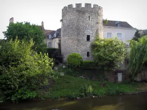 Vendôme - Islette tower and the Loir River