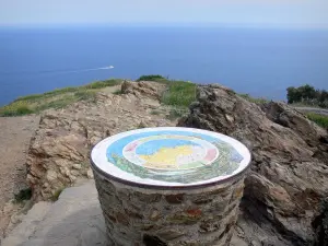 Vermilion coast - Viewpoint indicator of Cape Rédéris overlooking the Mediterranean sea