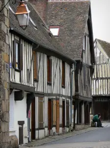 Verneuil-sur-Avre - Facades of half-timbered houses in the medieval town