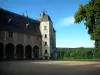 La Verrerie castle - Renaissance residence with view of the lake and the Ivoy forest