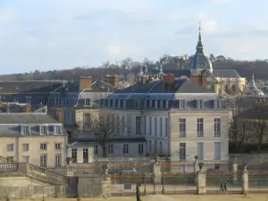 Versailles - Gebouwen van de koninklijke stad en de kathedraal Saint-Louis