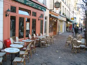 Versailles - Caféterras, winkels en huizen van de koninklijke stad