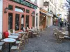 Versalles - Café terraza, tiendas y casas de la ciudad real