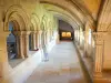 Vézelay - Former abbey: cloister gallery and chapter house converted into a chapel