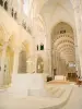 Vézelay - Inside the Sainte-Marie-Madeleine basilica: choir and nave