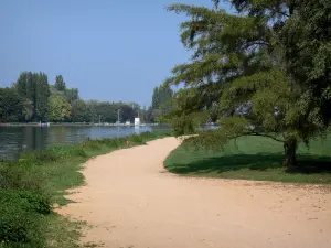 Vichy - Passeggiata lungo il fiume Allier