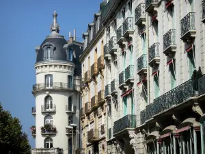 Vichy - Fachadas de los edificios de la ciudad balneario