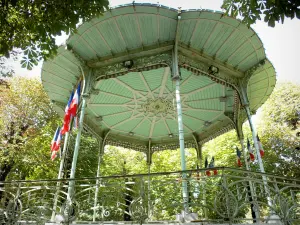 Vichy - Bandstand en el parque de Fuentes