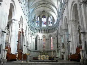 Vienne - Intérieur de la cathédrale Saint-Maurice : choeur