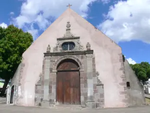 Vieux-Habitants - Portail sculpté de l'église Saint-Joseph, sur l'île de la Basse-Terre