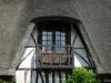 Vieux-Port - Detalle de una casa de campo, en el Parque Natural Regional de bucles del Sena-Normandía, en la ruta Chaumières