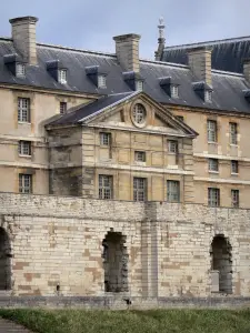 Vincennes castle - Facade of the castle