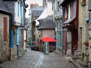 Vitré - En-Bas street and its old houses